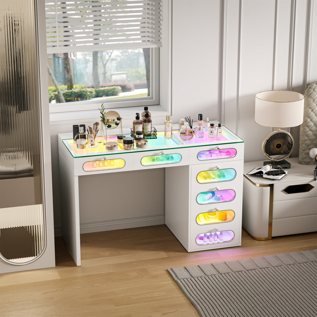 VANITII 7 Glass Fronted Drawers with Crystal Handles
