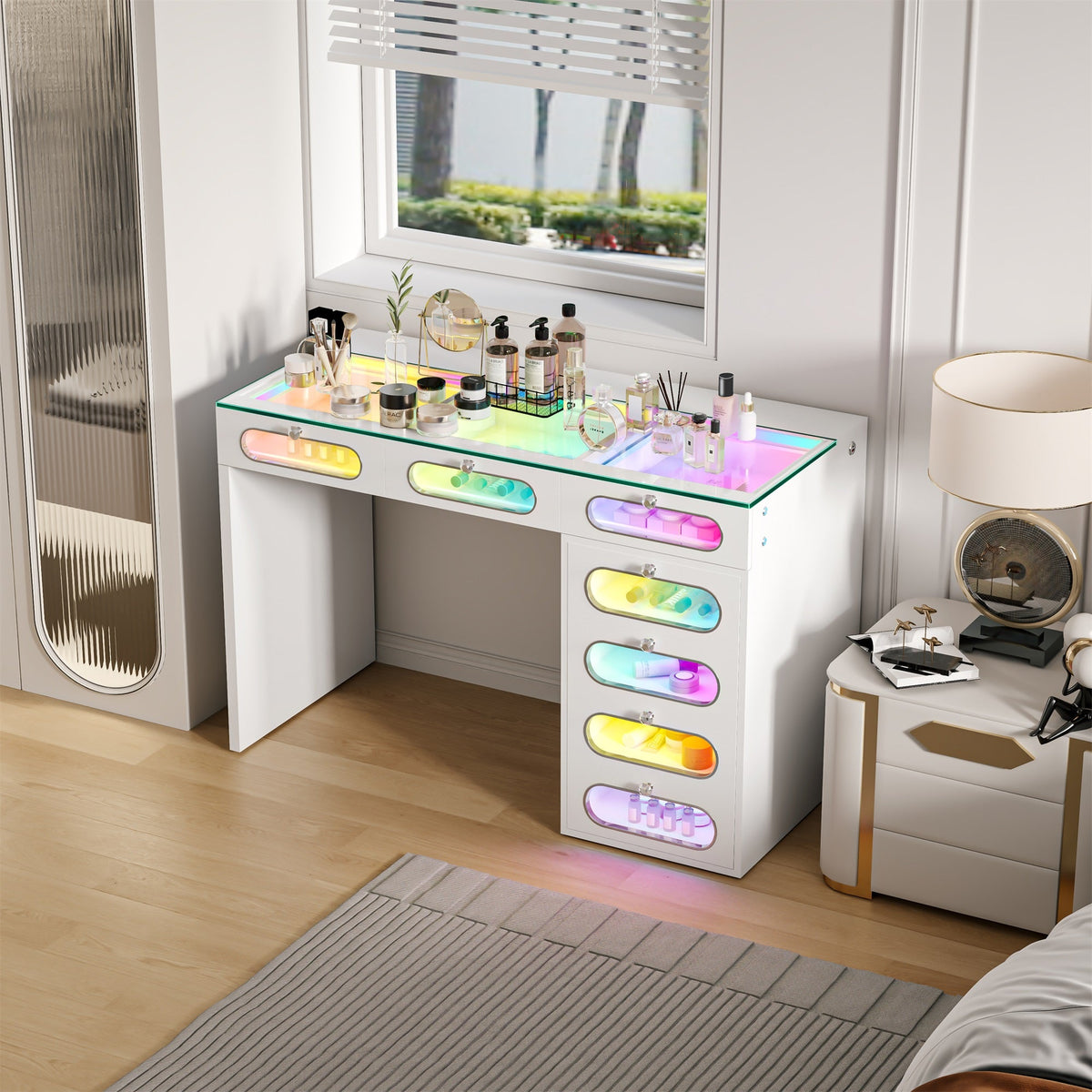 VANITII 7 Glass Fronted Drawers with Crystal Handles