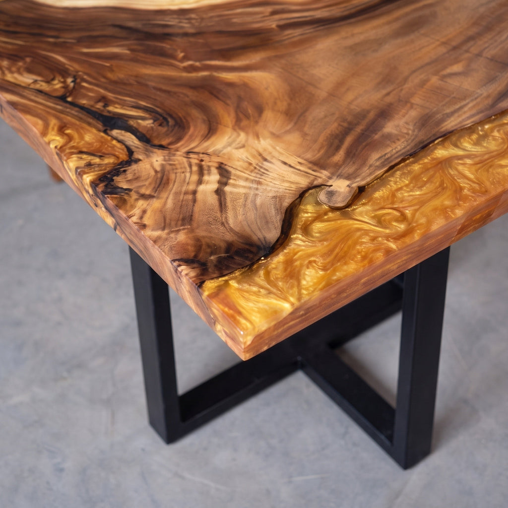 C1149 Walnut Resin Table